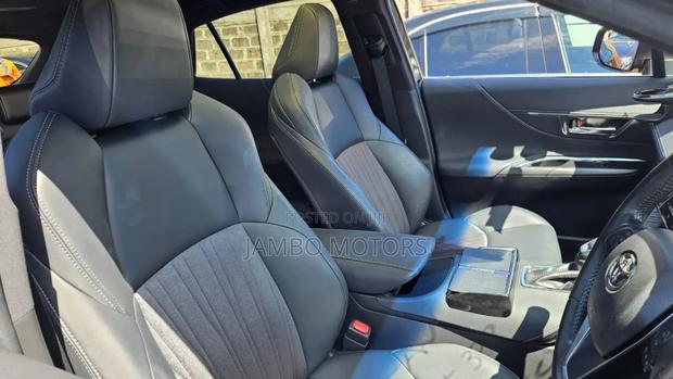 Toyota Harrier 2.0 2021 Black
