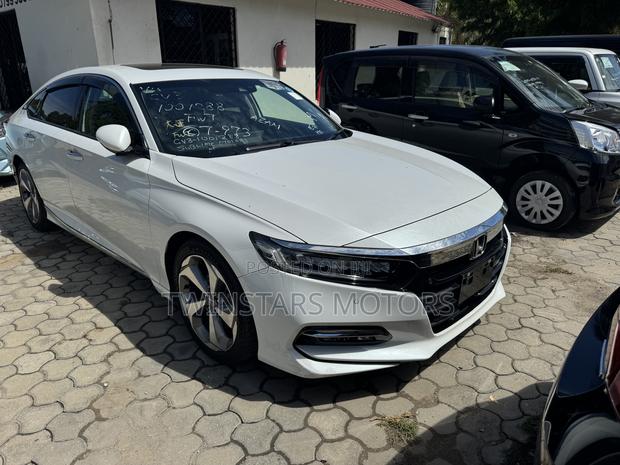 Honda Accord Hybrid 2020 White