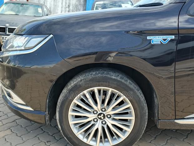 Mitsubishi Outlander 2.0 PHEV AWD 2019 Black