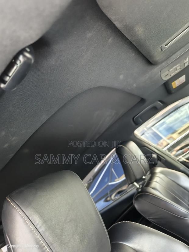 Toyota Harrier 2.0 2018 White