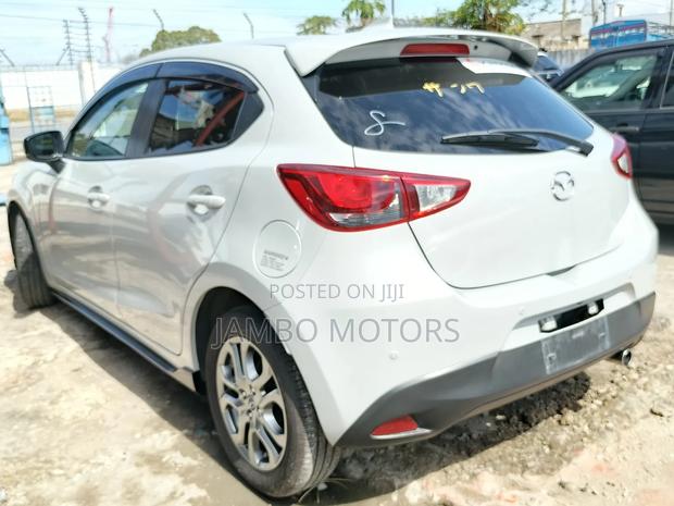 Mazda Demio 2019 Silver