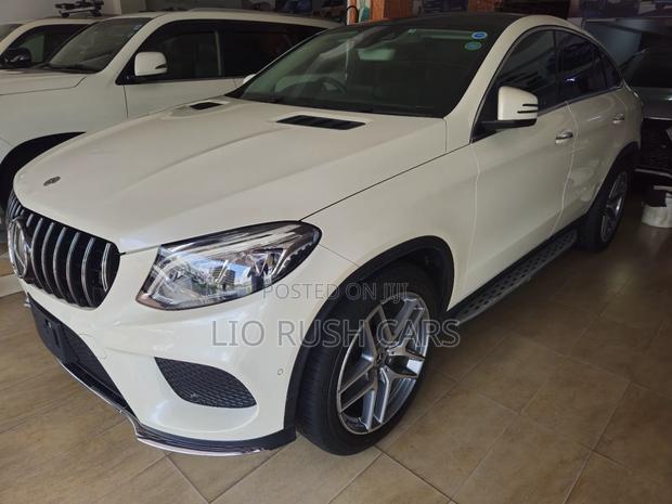 Mercedes-Benz GLE-Class 2019 White