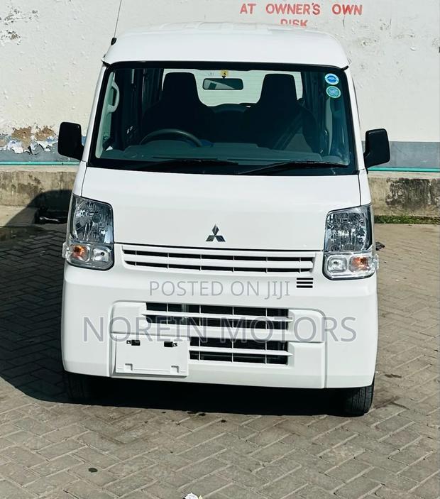 Suzuki Every Wagon 2018 Off white
