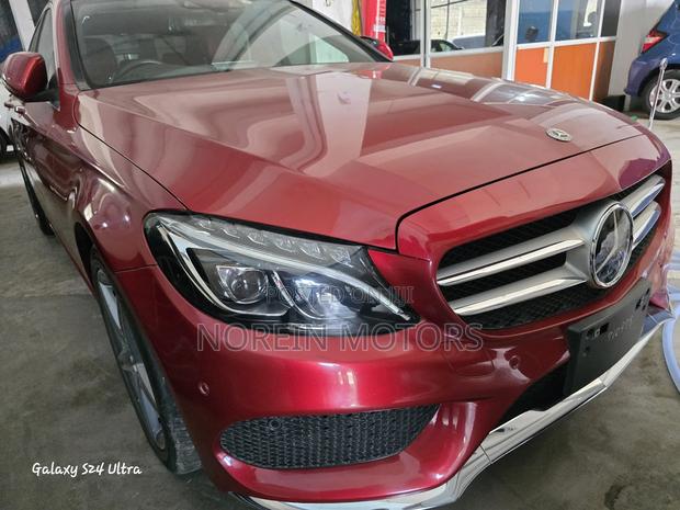 Mercedes-Benz C200 2018 Red