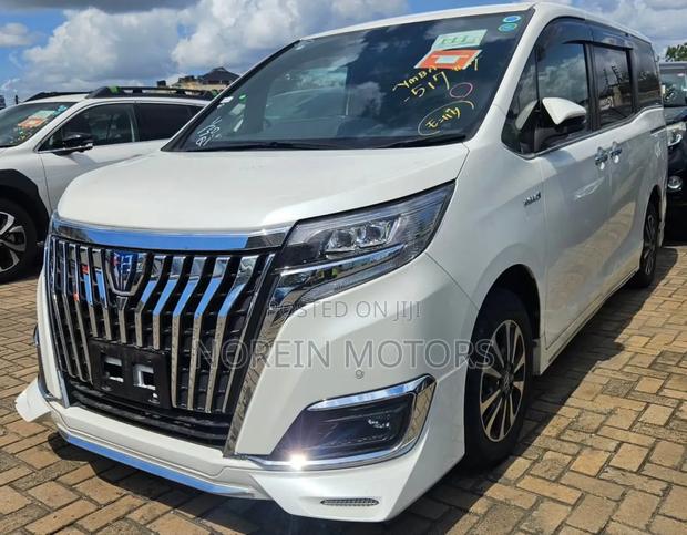 Toyota Esquire 2019 White