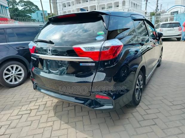 Honda Fit Shuttle 1.5 Hybrid 2WD 2018 Black