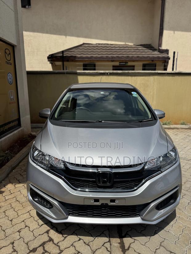 Honda Fit 2018 Silver