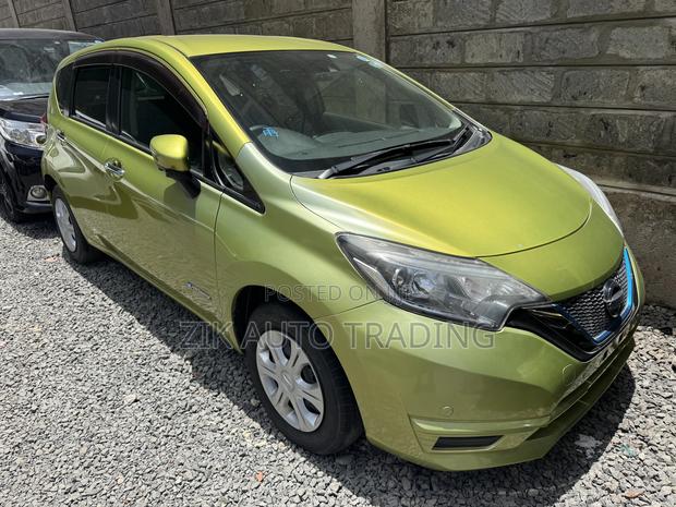 Nissan Note 2017 Green