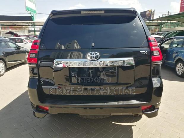 Toyota Land Cruiser Prado 2018 Black