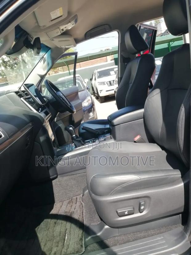 Toyota Land Cruiser Prado 2018 Black