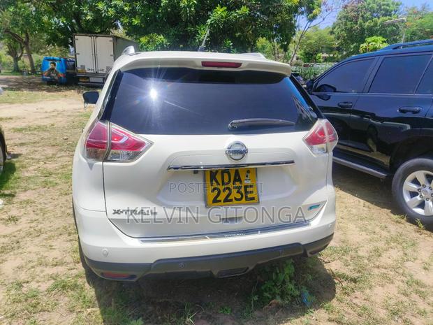 Nissan X-Trail 2014 White