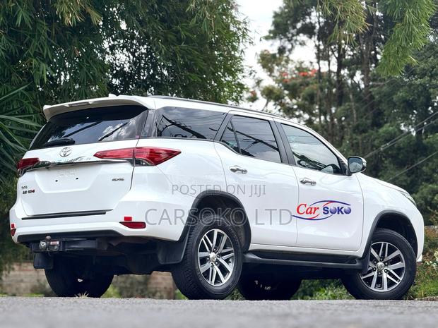 Toyota Fortuner 2.8 D RWD 2018 White