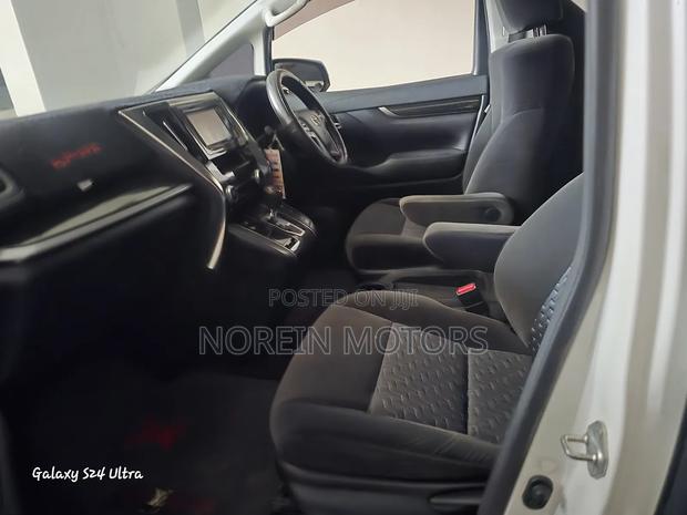 Toyota Vellfire 2016 White