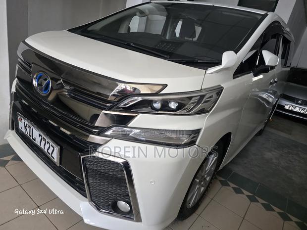 Toyota Vellfire 2016 White