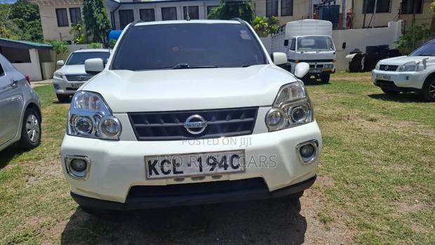 Nissan X-Trail 2010 White