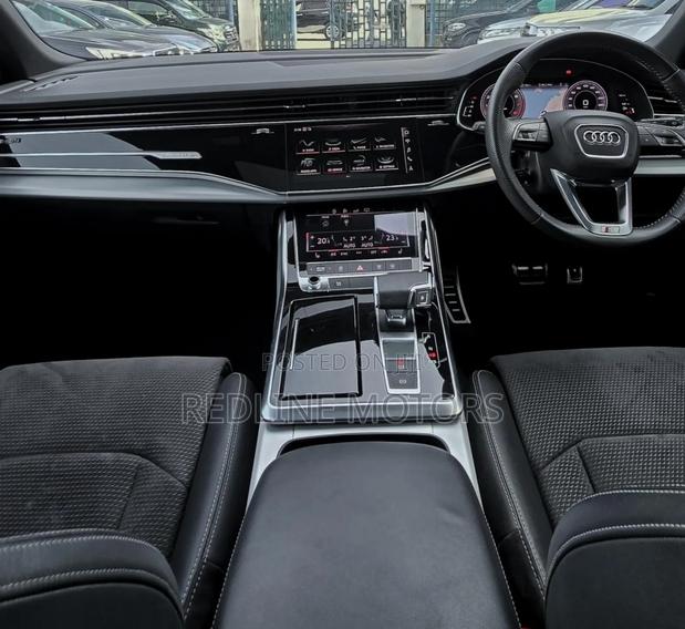 Audi Q8 55 Premium AWD quattro 2020 Gray