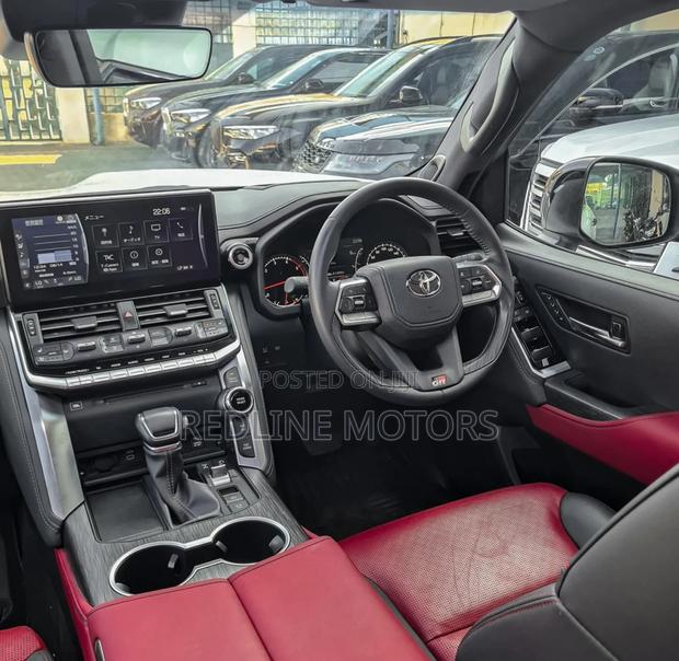 Toyota Land Cruiser 3.5 Petrol 4WD 2021 Off white