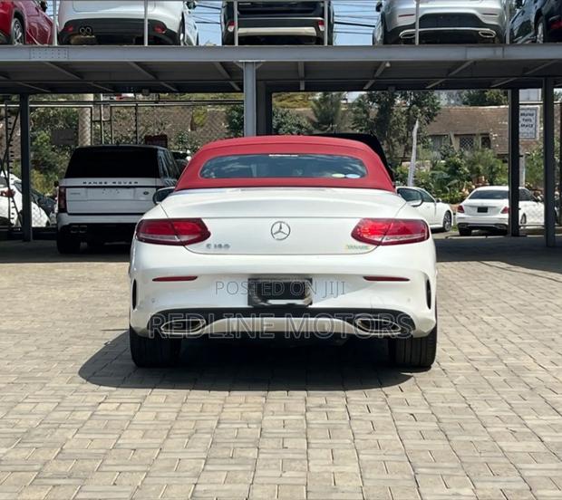 Mercedes-Benz C180 2018 Pearl