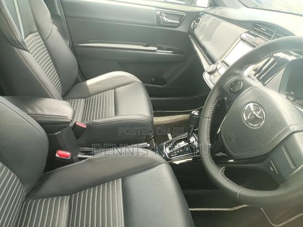 Toyota Corolla Fielder 2018 Green