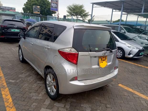 Toyota Ractis 2012 Silver