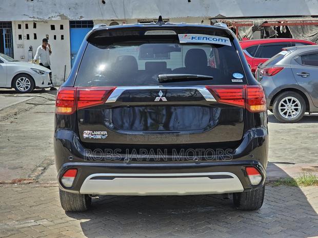 Mitsubishi Outlander 2.4 PHEV AWD 2018 Purple