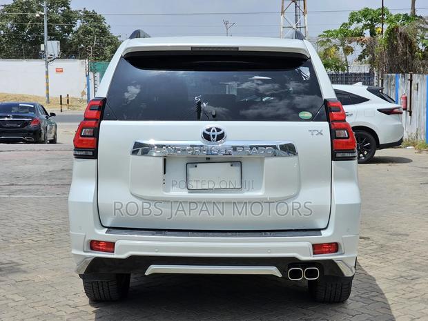 Toyota Land Cruiser Prado 2.8 2018 White