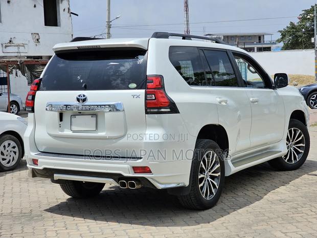 Toyota Land Cruiser Prado 2.8 2018 White