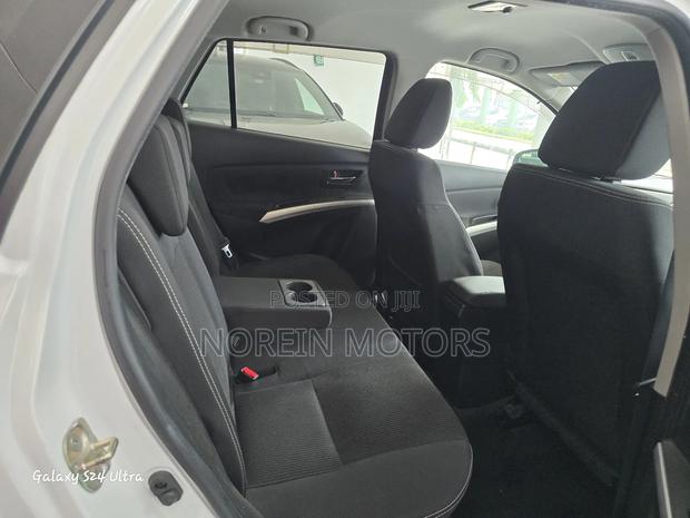 Suzuki Escudo 2018 Off white