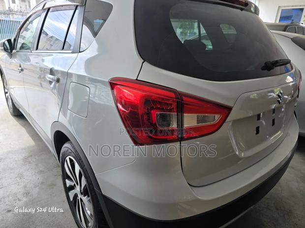 Suzuki Escudo 2018 Off white