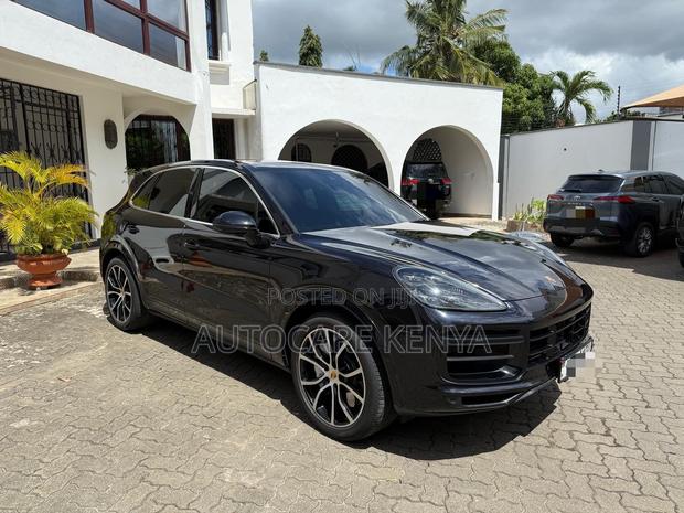 Porsche Cayenne 2019 Black