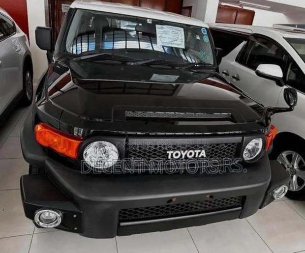 Toyota FJ Cruiser 2018 Black