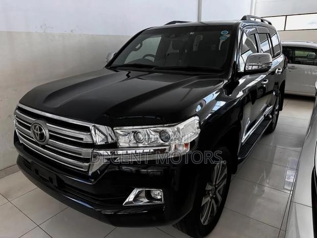Toyota Land Cruiser 2017 Black