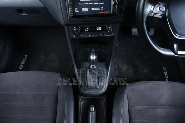 Volkswagen Polo 2018 Gray