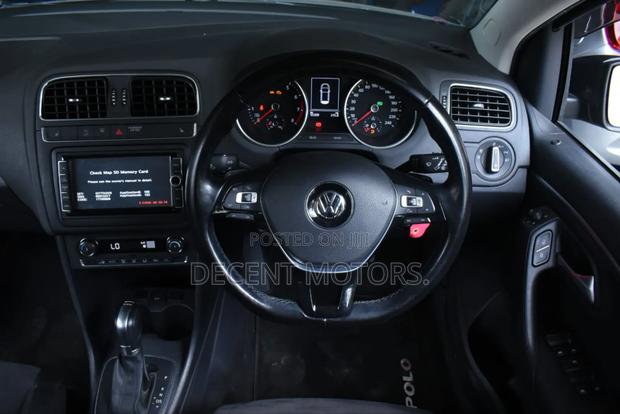Volkswagen Polo 2018 Gray