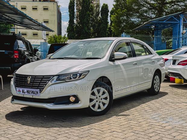 Toyota Premio 1.5 FWD 2018 Pearl