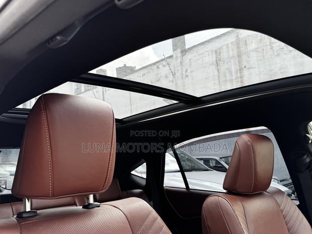 Toyota Harrier 2.0 4WD 2018 Black