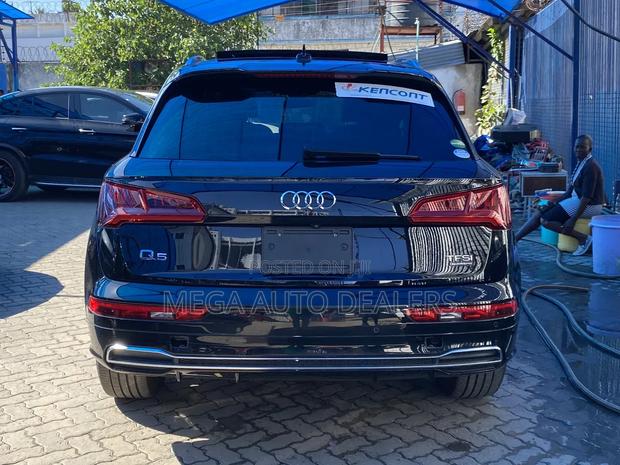Audi Q5 2018 Black