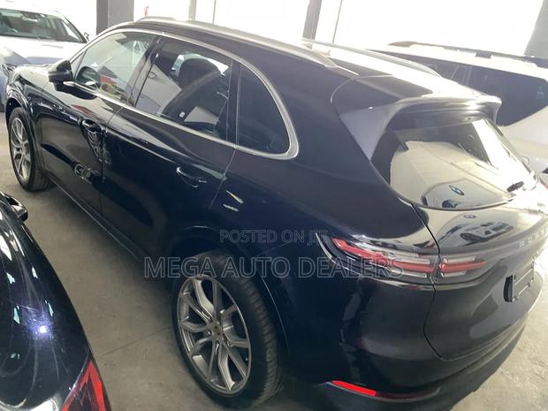 Porsche Cayenne 2018 Black