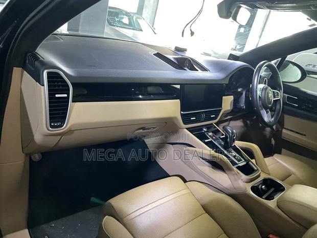 Porsche Cayenne 2018 Black