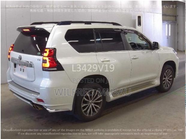Toyota Land Cruiser Prado 2.8 2019 White
