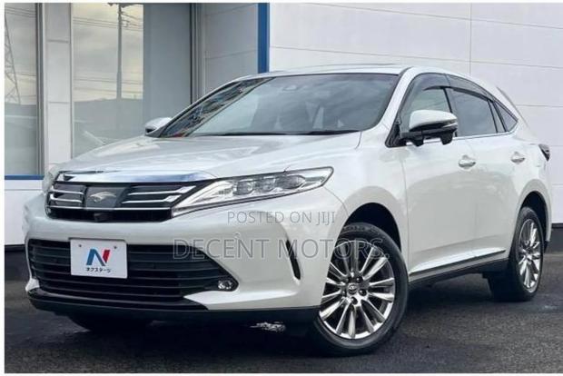 Toyota Harrier 2.0 2019 White