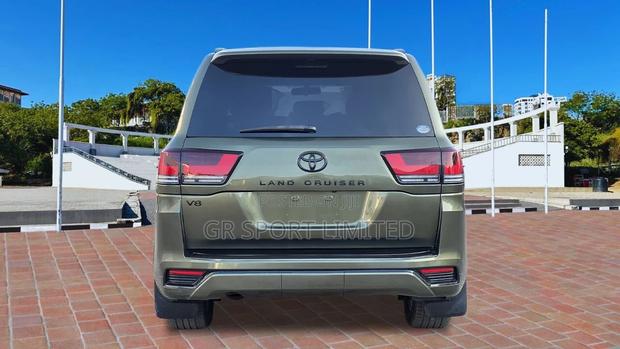 Toyota Land Cruiser 4.5 V8 VXR 2018 Green