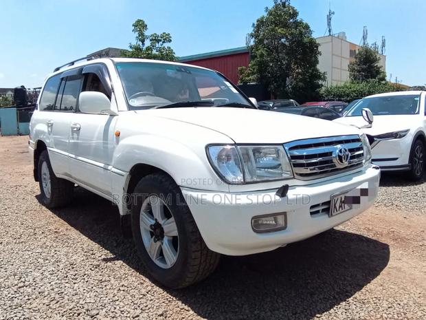 Toyota Land Cruiser 2001 Pearl