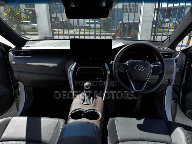 Toyota Harrier 2023 White