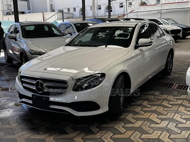 Mercedes-Benz E220 2018 White