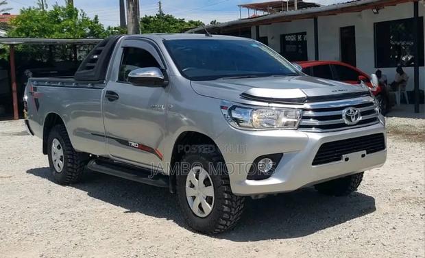 Toyota Hilux Revo Single Cab Deisel 2.4 RWD 2018 Silver