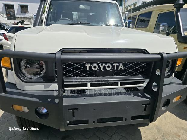 Toyota Land Cruiser 2018 Pearl