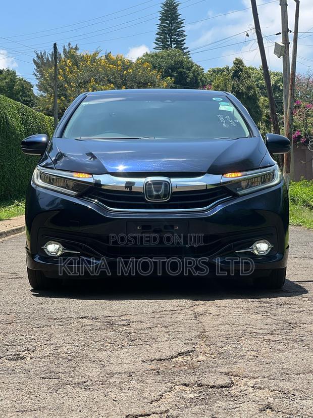 Honda Shuttle 1.5 Hybrid 2WD 2018 Blue
