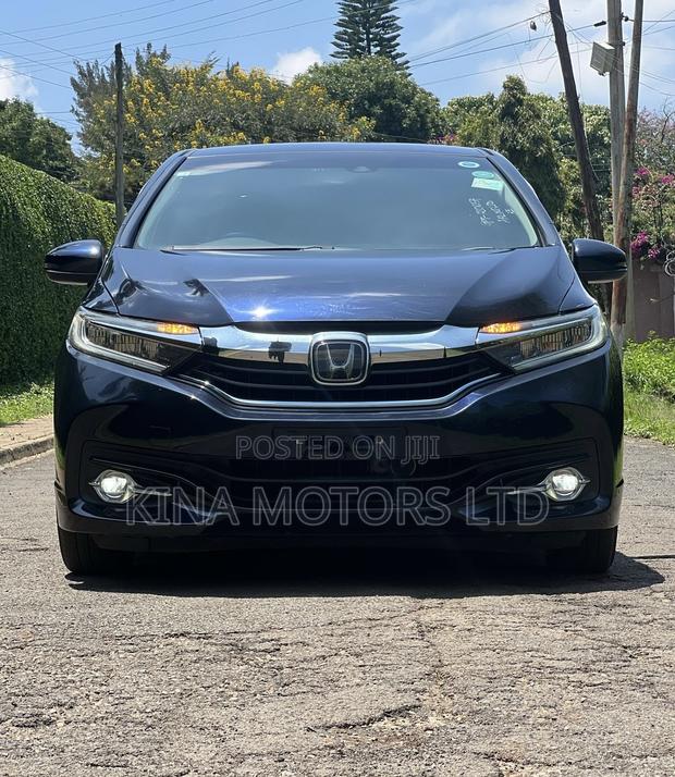 Honda Shuttle 1.5 Hybrid 2WD 2018 Blue