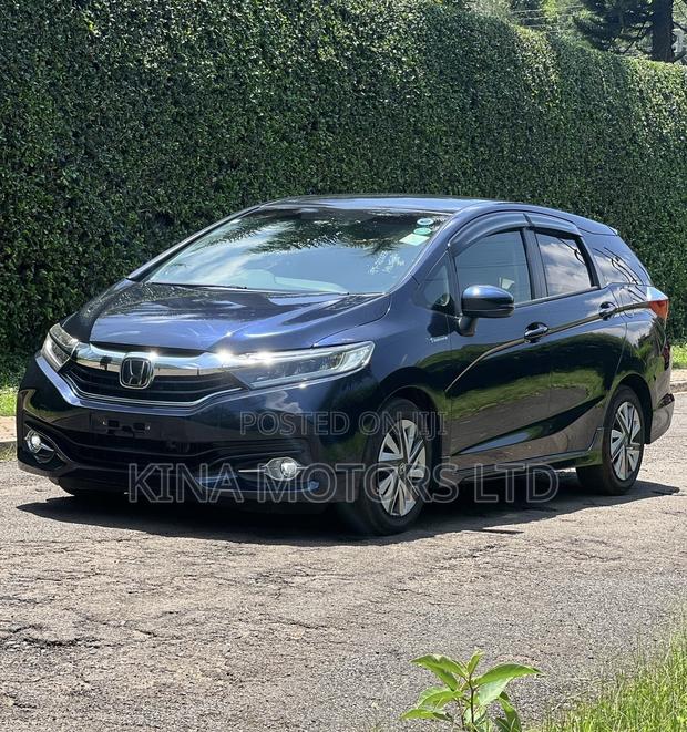 Honda Shuttle 1.5 Hybrid 2WD 2018 Blue